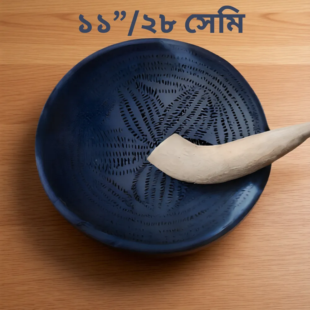 মাটির বাটনা ও বাঁশের পিষনী